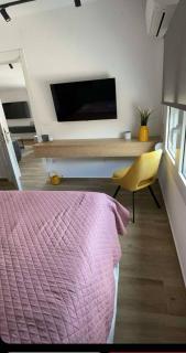 Kalypso House - - 5