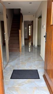 Dundridge Home - Morden Urban Living - Sleeps up to 9 guests & private parking for 2 vehicles - Bristol - 0