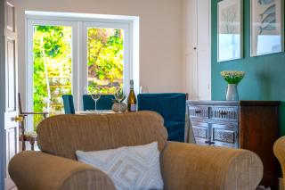 Incredible River Views With Parking And Patio - Dartmouth - 1