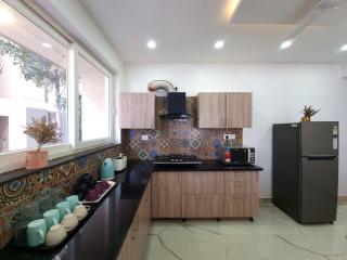 Coastal Living - 5BHK Rooftop Private Pool Villa, Baga, Goa - Baga - 1