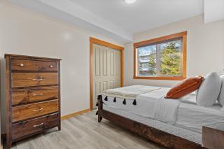 Heated Outdoor Pool & Tubs 9 Guests - 2