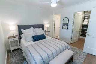 Elegant Game Day Escape - Steps from the Stadium - Auburn - 4