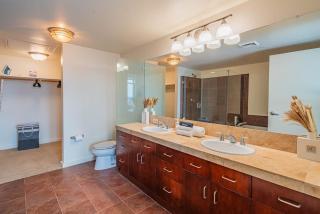 Lavish 21st Floor High Rise, Gym, Parking, Pool, Golf - Phoenix - 3