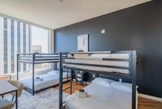 Elegant 28th Floor High Rise, Gym, Parking, Pool, Golf - Phoenix - 8