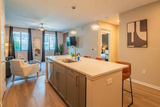 Serene 1BR Uptown Biltmore Gym Pool Parking WD - Phoenix - 8