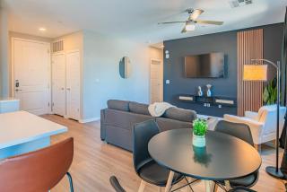 Modern 2BR Uptown Biltmore Gym Pool Parking WD - Phoenix - 9