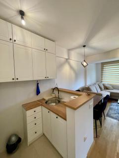 The Home Away From Home 3 - Escópia - 1