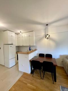 The Home Away From Home 3 - Escópia - 3