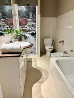 Old town city center By Sleep in Bilbao - Bilbao - 6