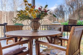 Halfback Ridge-heart of Maggie Valley-hot tub-fenced pet area-gazebo-views - Maggie Valley - 7