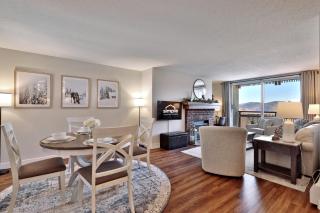 Experience the ultimate Vermont getaway at our cozy 1BR, 1BA ski-in ski-out condo in Sunrise Village - 2