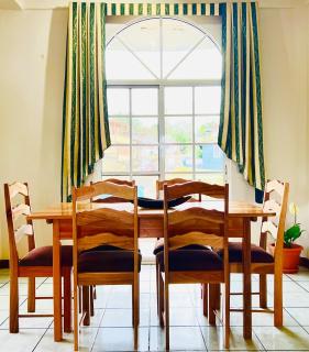 4BR Oasis with Rooftop Lounge offering Scenic Belize Views - San Ignacio - 6