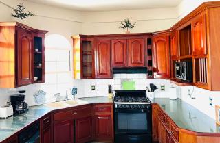 4BR Oasis with Rooftop Lounge offering Scenic Belize Views - San Ignacio - 7
