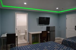 Villa Las Palmas Motel - 7