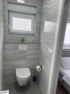 Inviting and bright 90 m2 residence with 4 balconies - 4