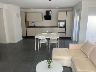 Inviting and bright 90 m2 residence with 4 balconies - 2