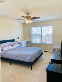 Bedroom with Private Bathroom in Dale City VA - Dale City - 2