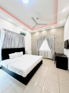 Golden Crystal Hotel - Accra - 6