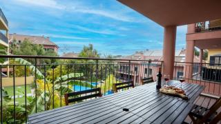 Deluxe Living Pool Oasis by LovelyStay - 9