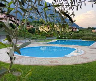 A Barbecue, two Pools, and You - Toscolano-Maderno - 8