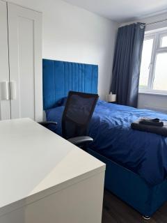 6 Coleridge Crescent - 1