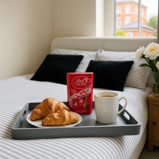 Comfy 2BR Flat - Free Parking - Near City Centre - 0