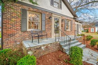 Luxurious Retreat in Historic Downtown Burlington - Burlington - 9