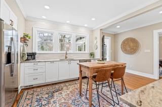 Luxurious Retreat in Historic Downtown Burlington - Burlington - 6