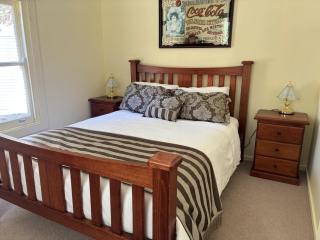 School Cottage - 5