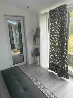 Ciru House-No 25 - Kenton - 9