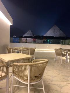 Queen lamis pyramids view - Kairo - 0