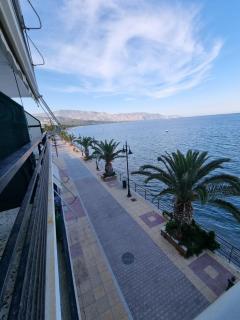 Agioi Waves - Agioi Theodoroi - 0