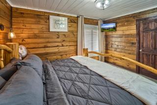 Charming 6br Stay Steps From Downtown - 1