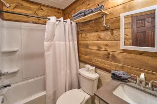 Family Friendly Getaway I Hot Tub In Gatlinburg - Gatlinburg - 1