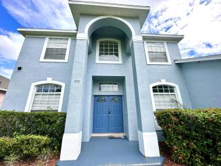 6 Bed Pool Home On Golf Community 208 - Davenport - 0
