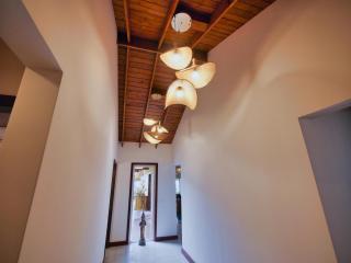 Relax At This Hillside Retreat That Overlooks The Lush Forest And The Caribbean, - West End - 9