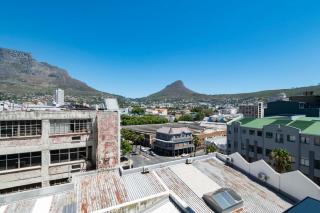 Central Apartments with Panoramic Table Mountain Views - 6