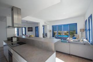 Villa Ioanni Helios - Stunning 4 Bedroom Protaras Villa - Few Minutes Drive To Fig Tree Bay - Protaras - 6