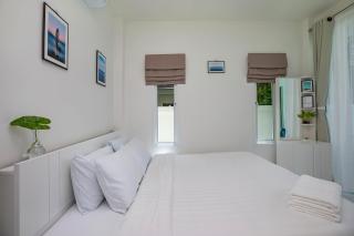 The White House Kamala Beachfront - 8