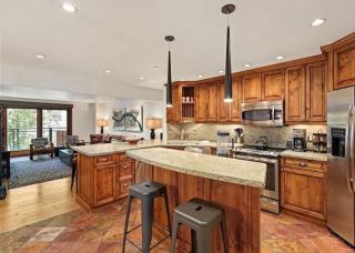 3 Bedroom Premier Vacation Rental In Heart Of Downtown Aspen - Walk To Gondola! - 4
