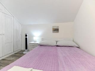 Four Bedroom Villa With Hot Tub - Pašman - 5