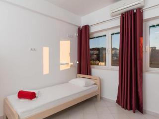 Hostel Free Bird - Bed in Four Bed Mixed Dormitory Room 3 - Dubrovnik - 3