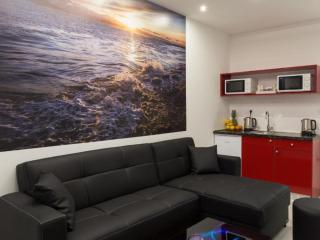 Hostel Free Bird - Bed in Four Bed Mixed Dormitory Room 2 - Dubrovnik - 7
