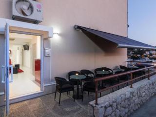 Hostel Free Bird - Bed in Four Bed Mixed Dormitory Room 3 - Dubrovnik - 7