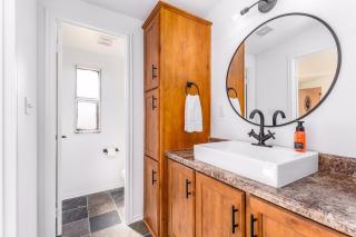 Southwestern Modern Hot Tub - 2