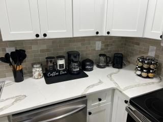 Modern Basement Retreat 2BR King suite - Lawrenceville - 4