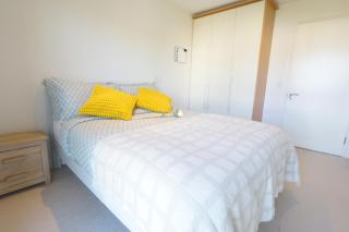 Bright 2 bedroom apartment with convenient transportation - Dublin - 9
