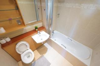 Bright 2 bedroom apartment with convenient transportation - Dublin - 4