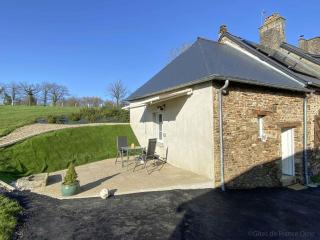 Studio cosy rénové avec jardin près de Bagnoles de l'Orne - FR-1-497-159 - - 0