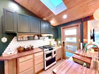 The Perch- Hilltop Bungalow, Eagle Rock-near DTLA - Los Angeles - 5